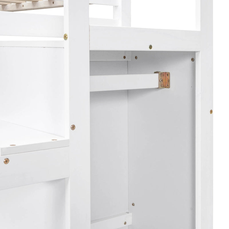 Hochbett in voller Größe mit integriertem Kleiderschrank und Treppe