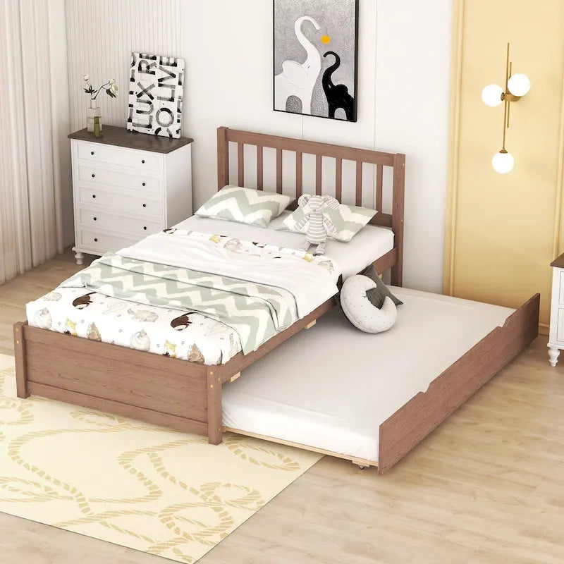 Letto a piattaforma in legno con finitura color noce e letto estraibile per materasso singolo