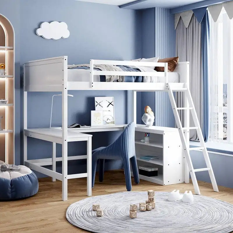 Hochbett in voller Größe mit Regalen und Schreibtisch