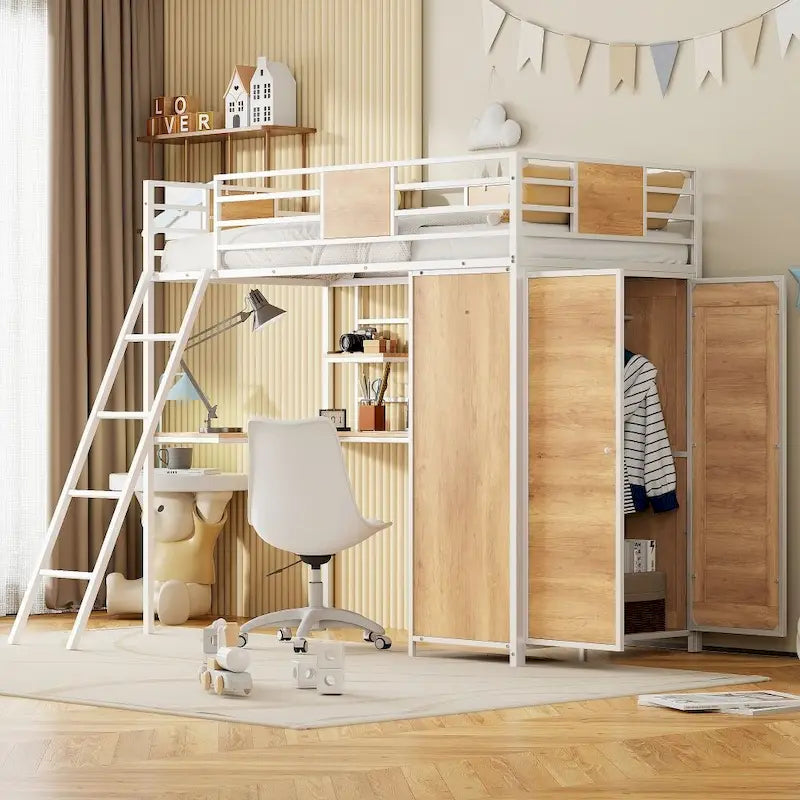 Hochbett in Twin-Größe mit L-förmigem Schreibtisch und Kleiderschrank